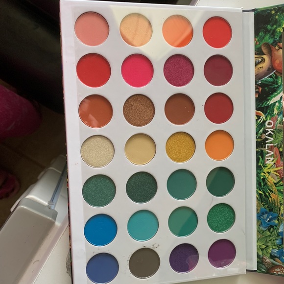 Makeup - Picture 7 of 13